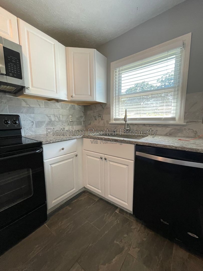 Charming, 2 bedroom townhome located minutes from the Battery in Smyrna, by Platinum Property Management Services, Inc. property image