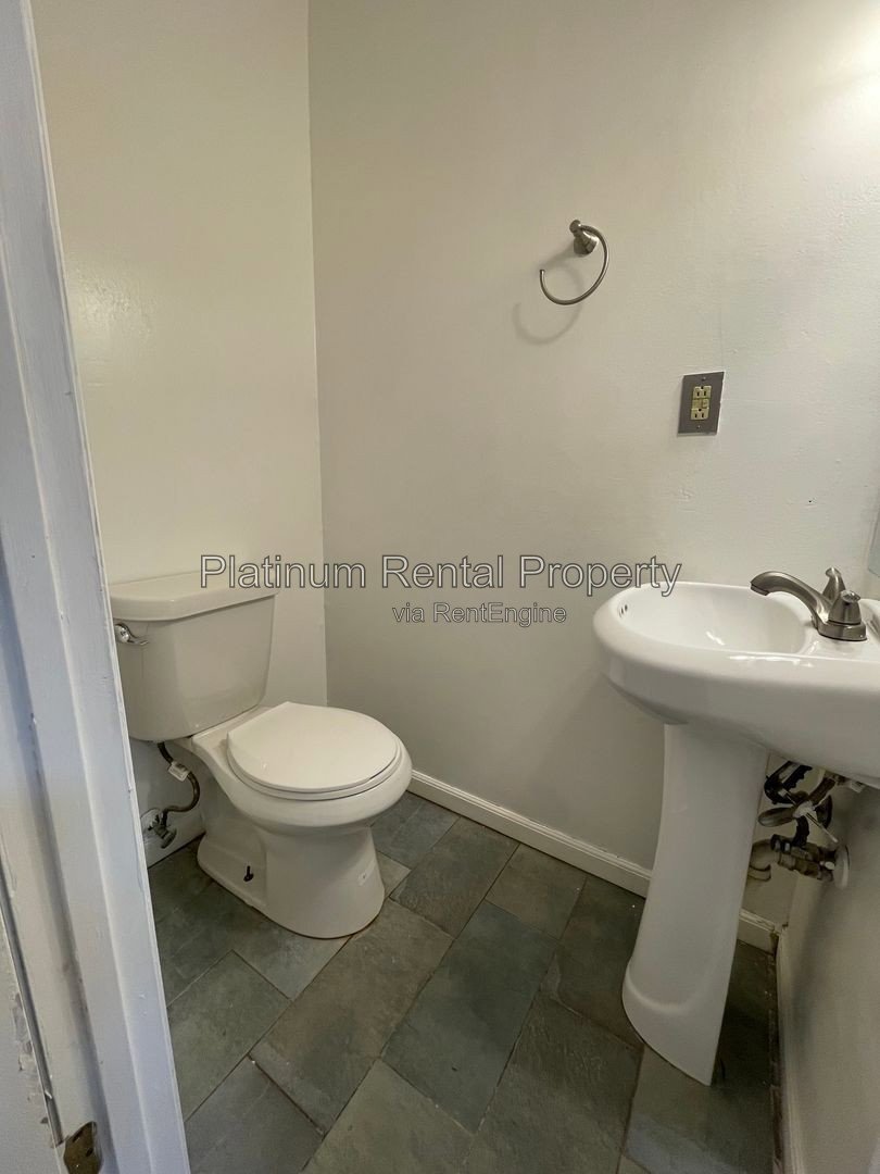 Charming, 2 bedroom townhome located minutes from the Battery in Smyrna, by Platinum Property Management Services, Inc. property image
