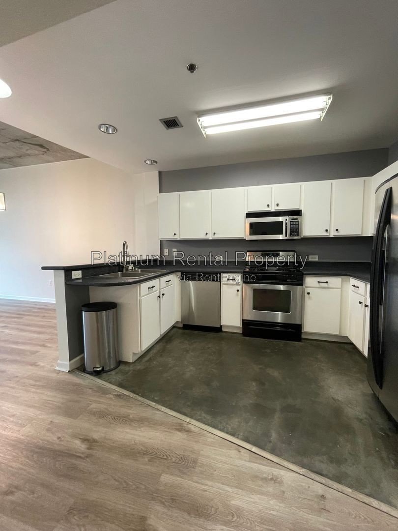 Spectacular studio condo in the heart of Downtown Atlanta, by Platinum Property Management Services, Inc. property image