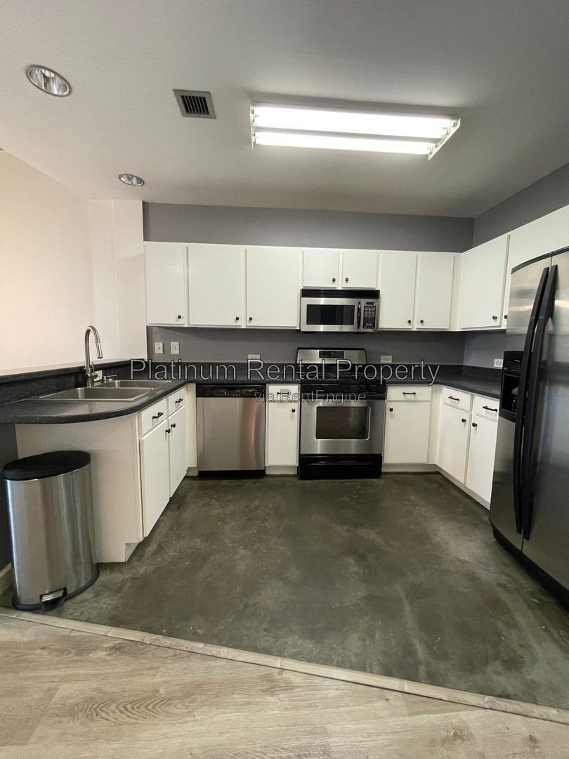 Spectacular studio condo in the heart of Downtown Atlanta, by Platinum Property Management Services, Inc. property image