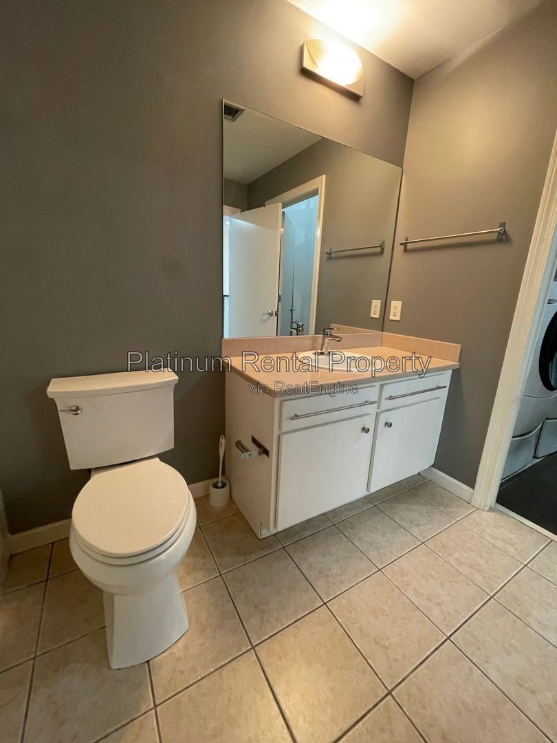 Spectacular studio condo in the heart of Downtown Atlanta, by Platinum Property Management Services, Inc. property image