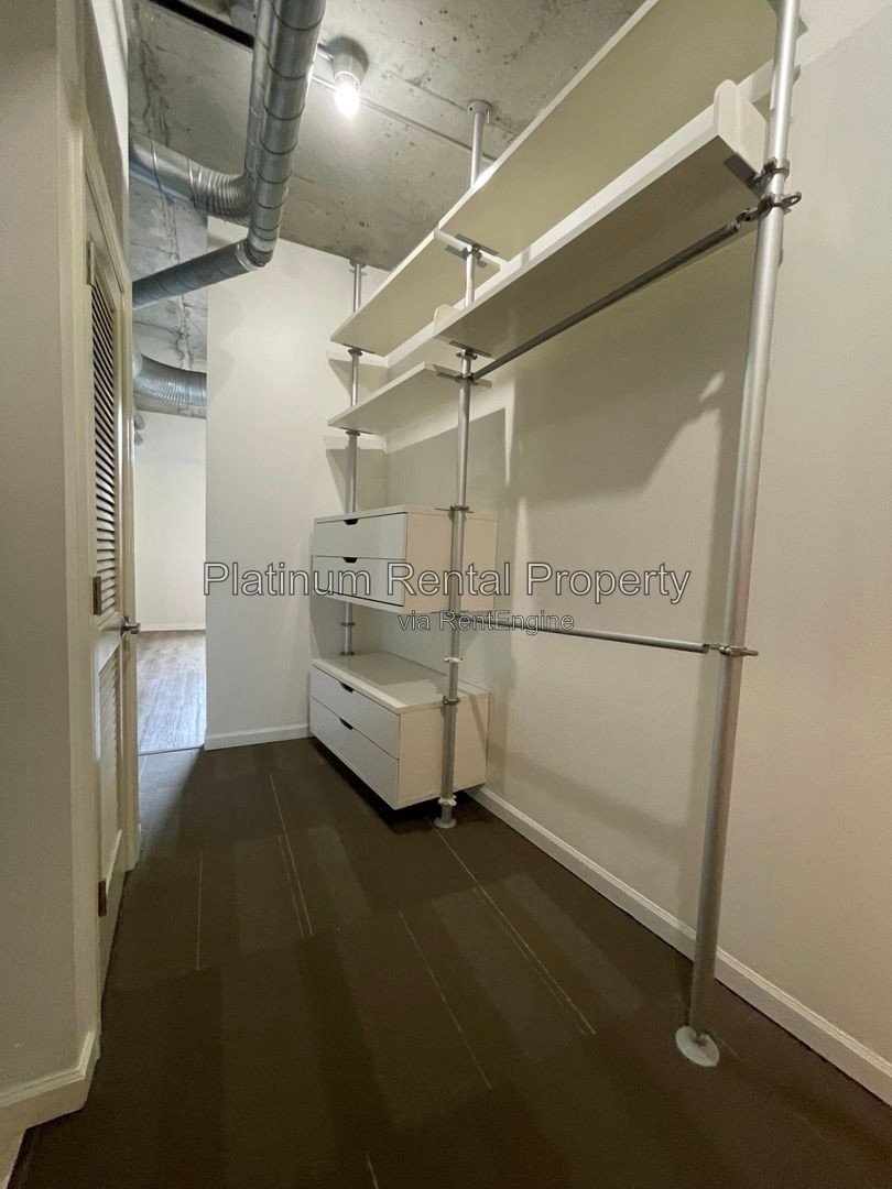 Spectacular studio condo in the heart of Downtown Atlanta, by Platinum Property Management Services, Inc. property image