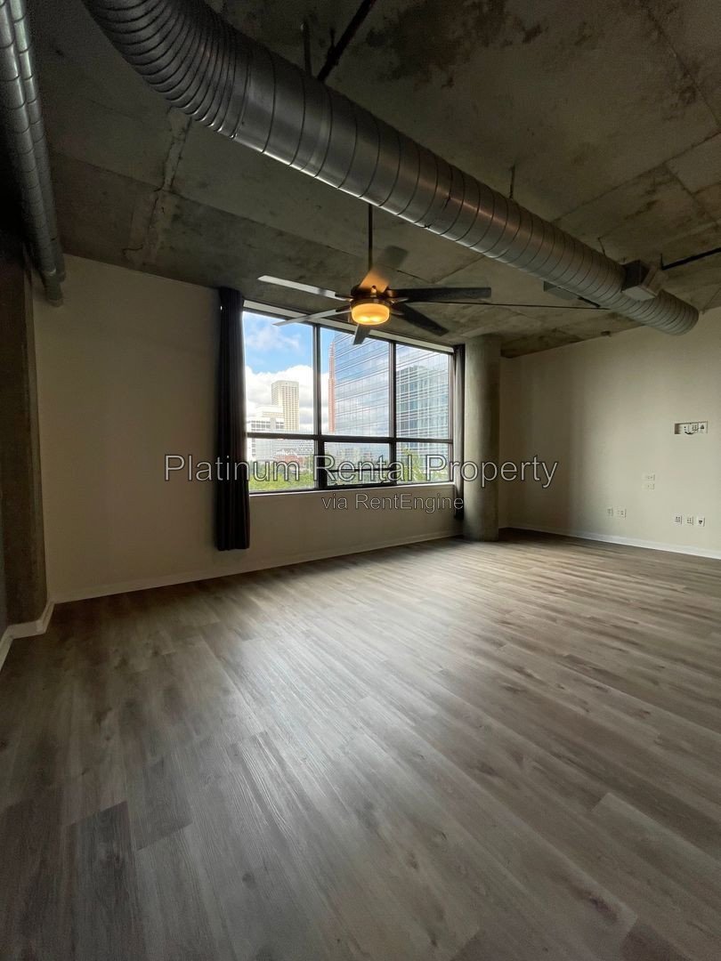 Spectacular studio condo in the heart of Downtown Atlanta, by Platinum Property Management Services, Inc. property image
