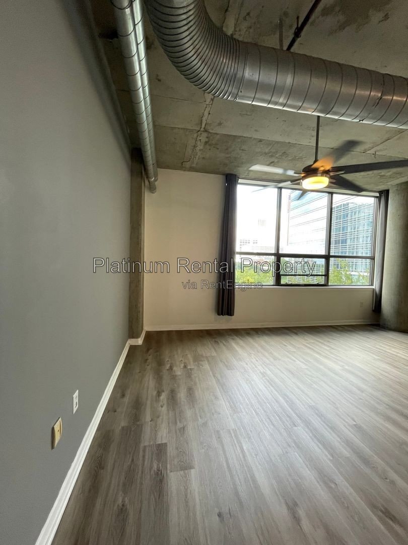 Spectacular studio condo in the heart of Downtown Atlanta, by Platinum Property Management Services, Inc. property image