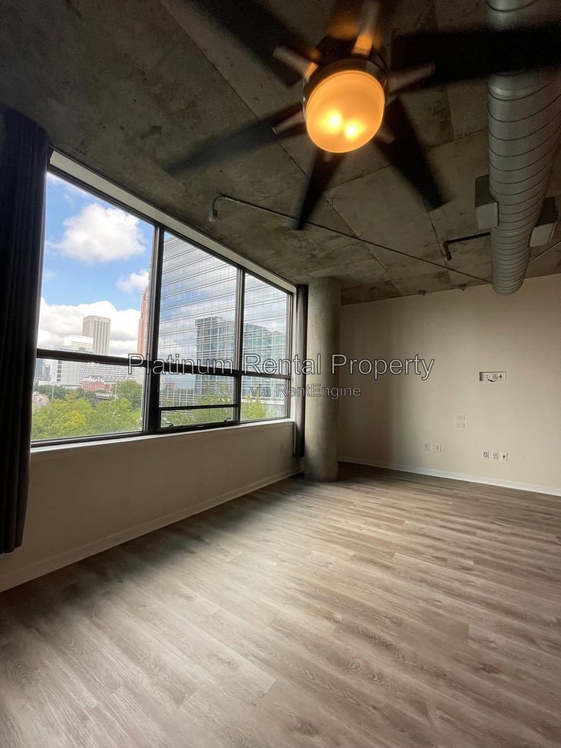 Spectacular studio condo in the heart of Downtown Atlanta, by Platinum Property Management Services, Inc. property image