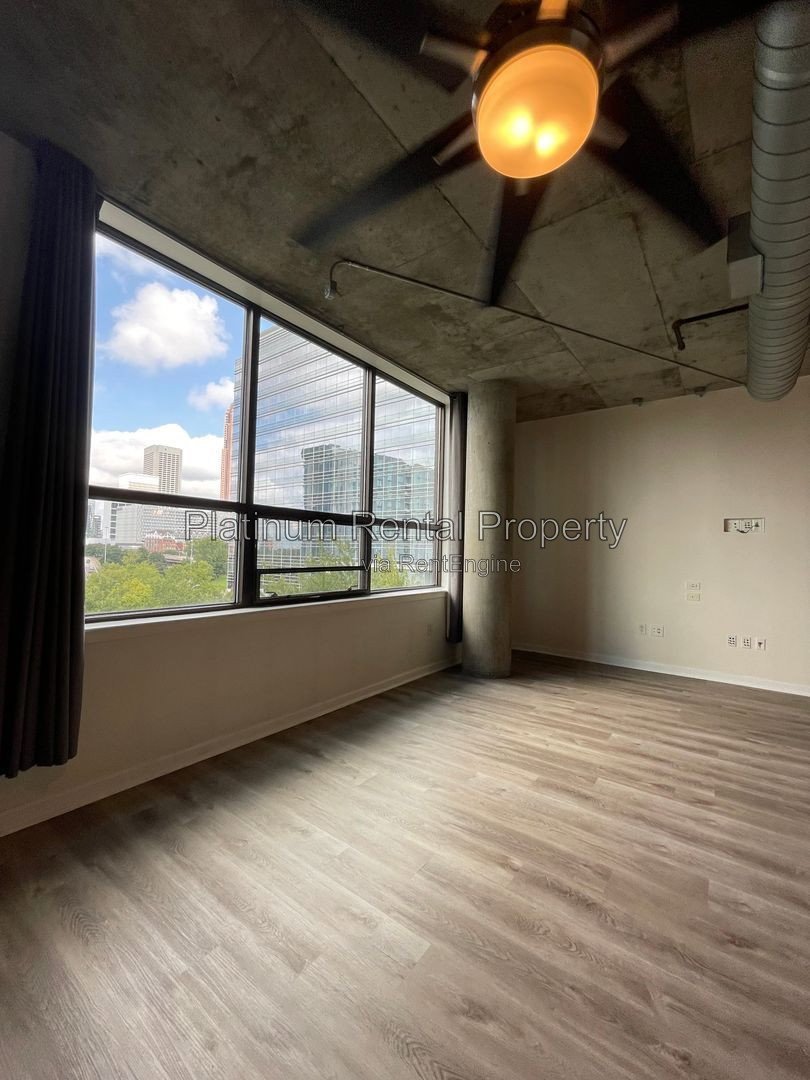 Spectacular studio condo in the heart of Downtown Atlanta, by Platinum Property Management Services, Inc. property image