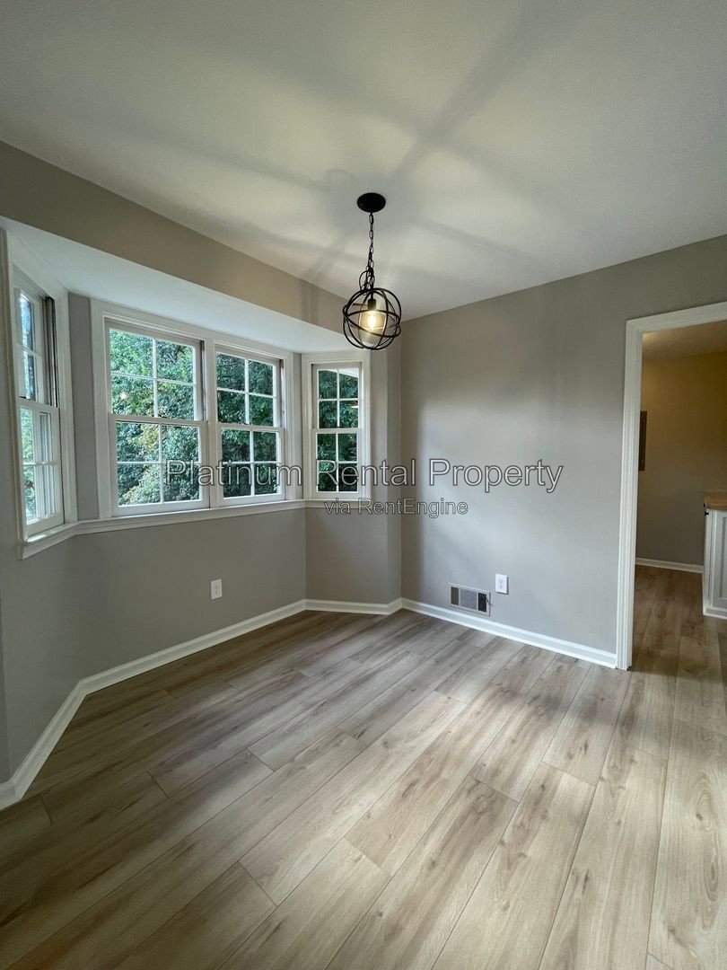 Spectacular, sprawling 5 bedroom ranch home on finished basement in prime Suwanee location, by Platinum Property Management Services, Inc. property image