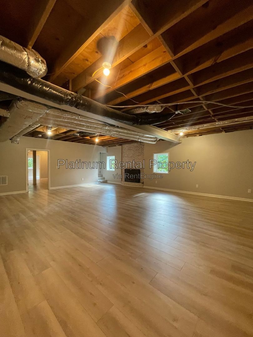 Spectacular, sprawling 5 bedroom ranch home on finished basement in prime Suwanee location, by Platinum Property Management Services, Inc. property image