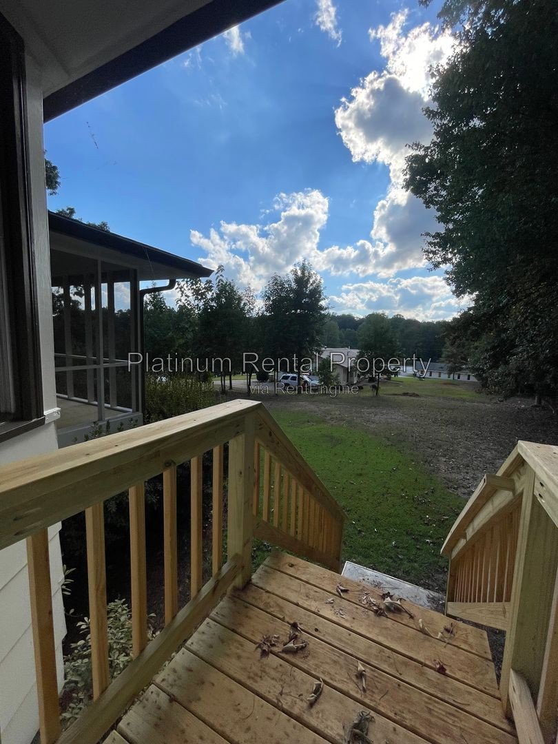 Spectacular, sprawling 5 bedroom ranch home on finished basement in prime Suwanee location, by Platinum Property Management Services, Inc. property image