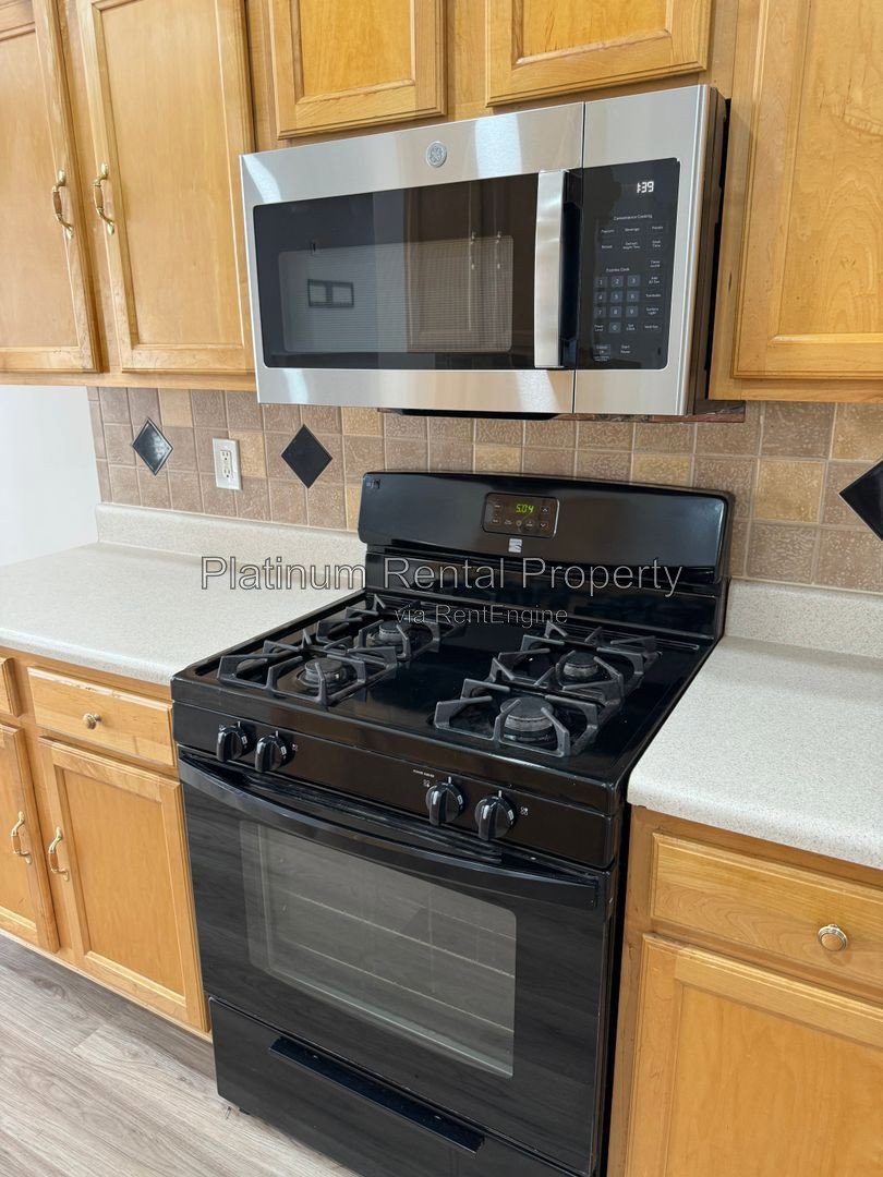 Spotless END Unit 3 Bedroom Townhome in Atlanta by Platinum Property Management Services, Inc. property image