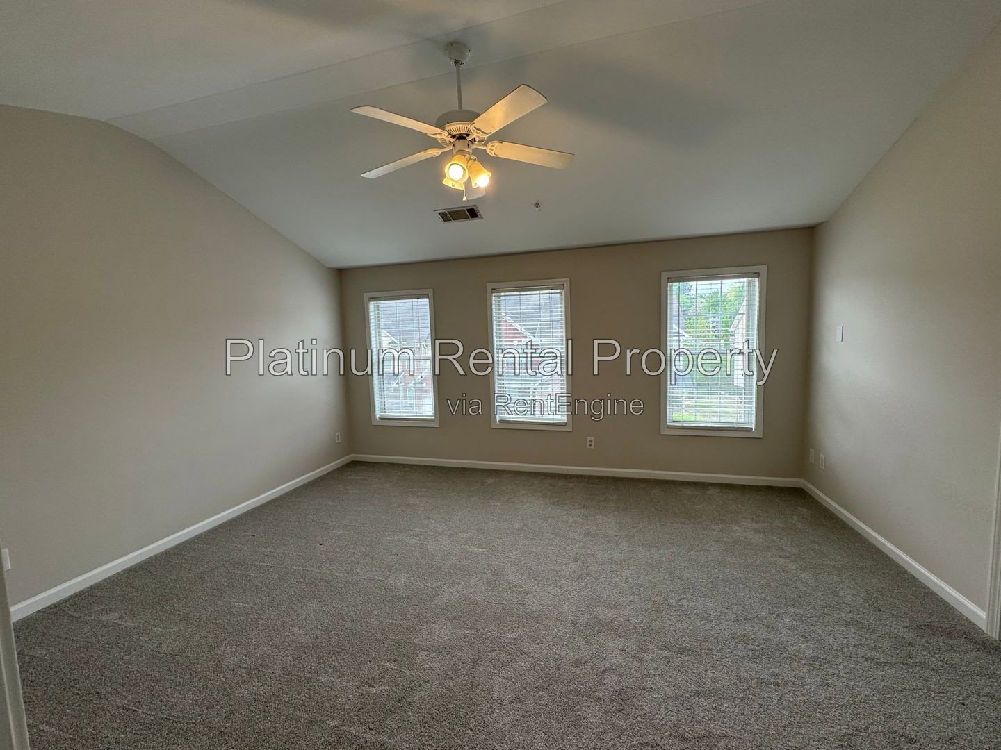 Spotless END Unit 3 Bedroom Townhome in Atlanta by Platinum Property Management Services, Inc. property image