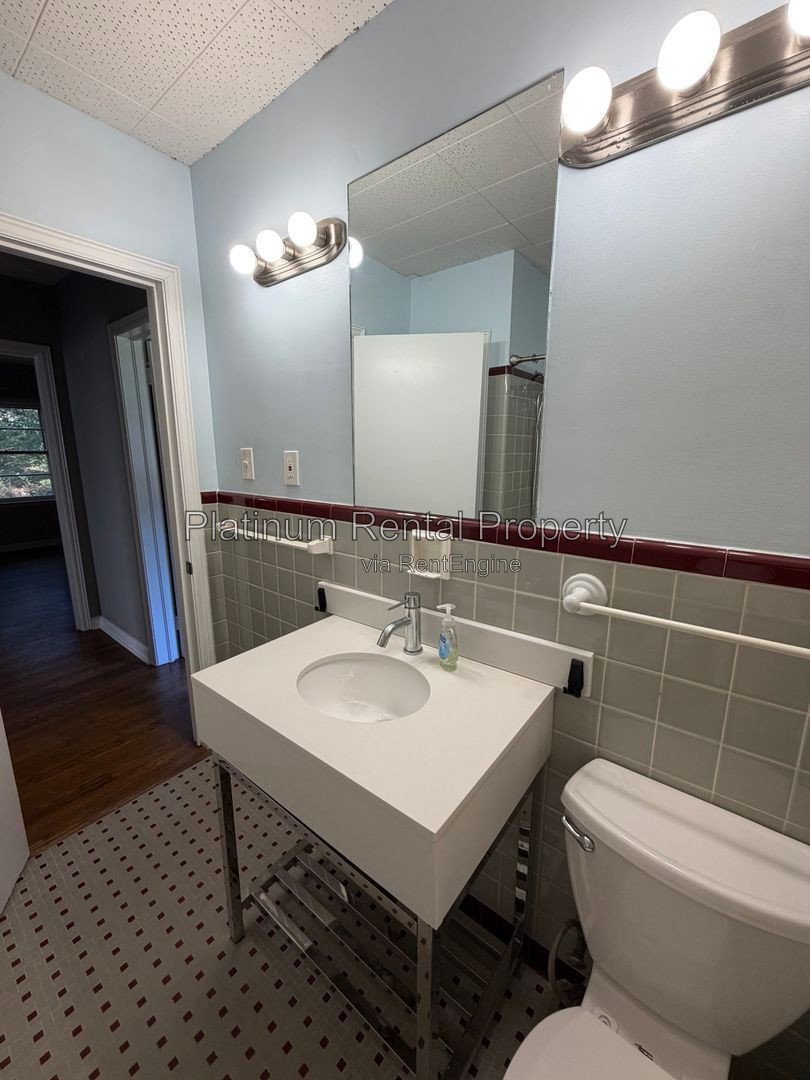 Updated 4 bedroom Brick Ranch home for rent in Atlanta by Platinum Property Management Services, Inc. property image