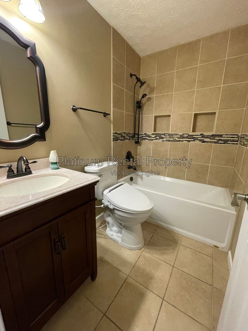 Fabulous, 3 bedroom ranch in desirable Dallas community by Platinum Property Management Services, Inc. property image