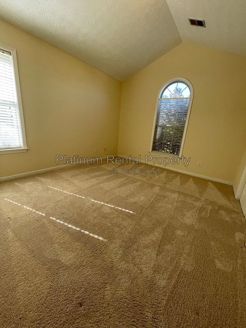 Fabulous, 3 bedroom ranch in desirable Dallas community by Platinum Property Management Services, Inc. property image