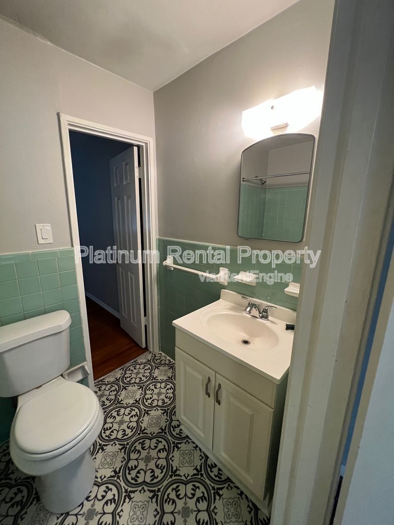 Amazing Location Mid-town Atlanta Condo For Rent, 1 Bedroom, 1 bath by Platinum Property Management Services, Inc property image
