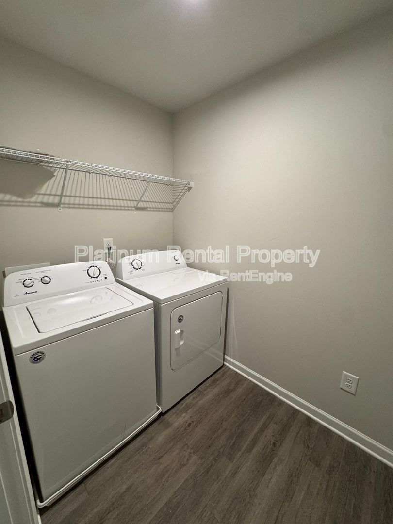 Immaculate 3 Bedroom townhome in Atlanta by Platinum Property Management Services, Inc. property image