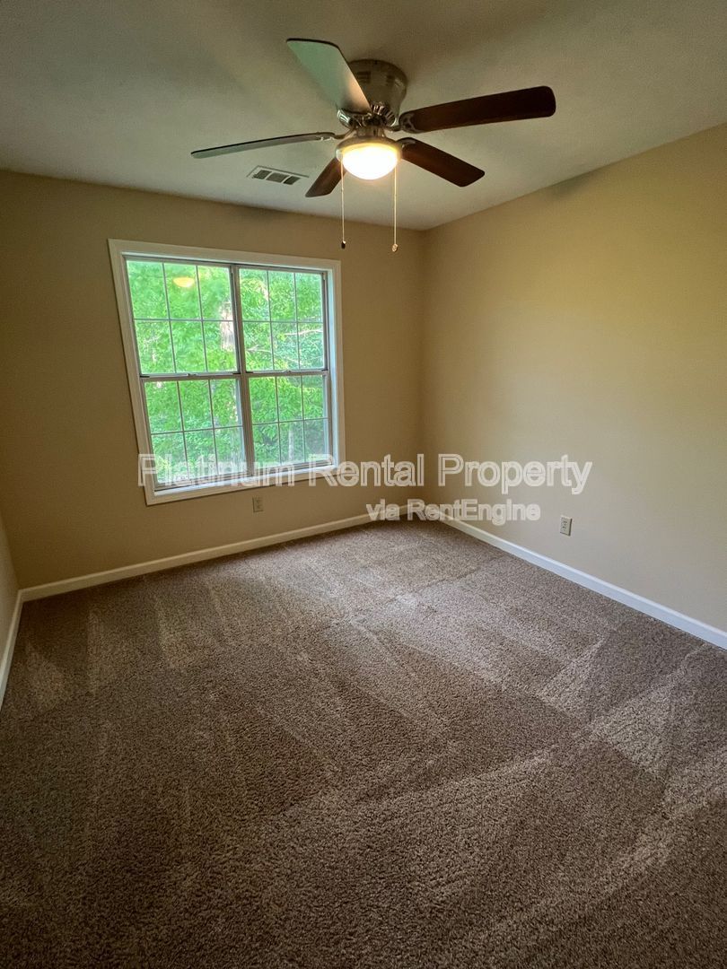 Peaceful 3 bedroom 2.5 bathroom home in Dawsonville by Platinum Property Management Services, Inc. property image