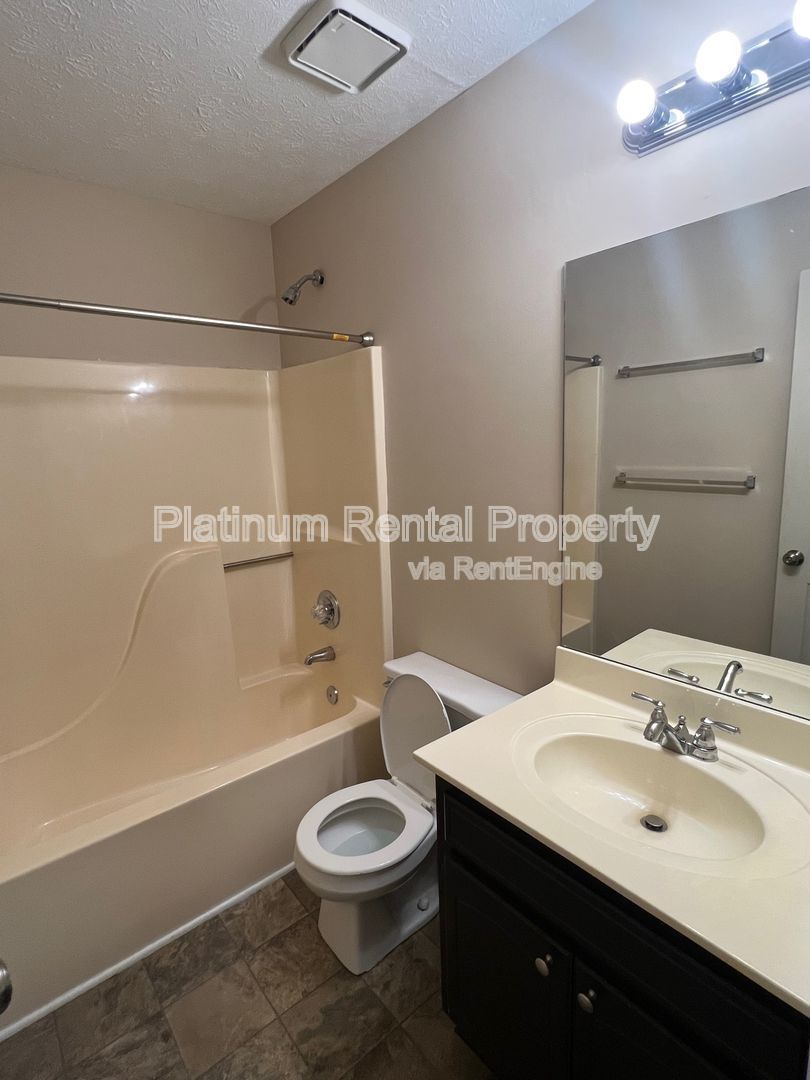 Peaceful 3 bedroom 2.5 bathroom home in Dawsonville by Platinum Property Management Services, Inc. property image