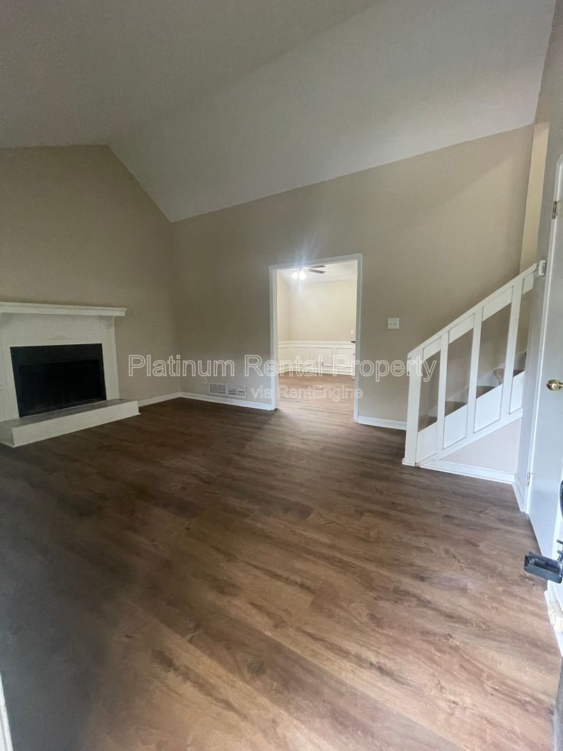 Welcome home to this charming 3 bedroom property for rent in Suwanee by Platinum Property Management Services, Inc. property image