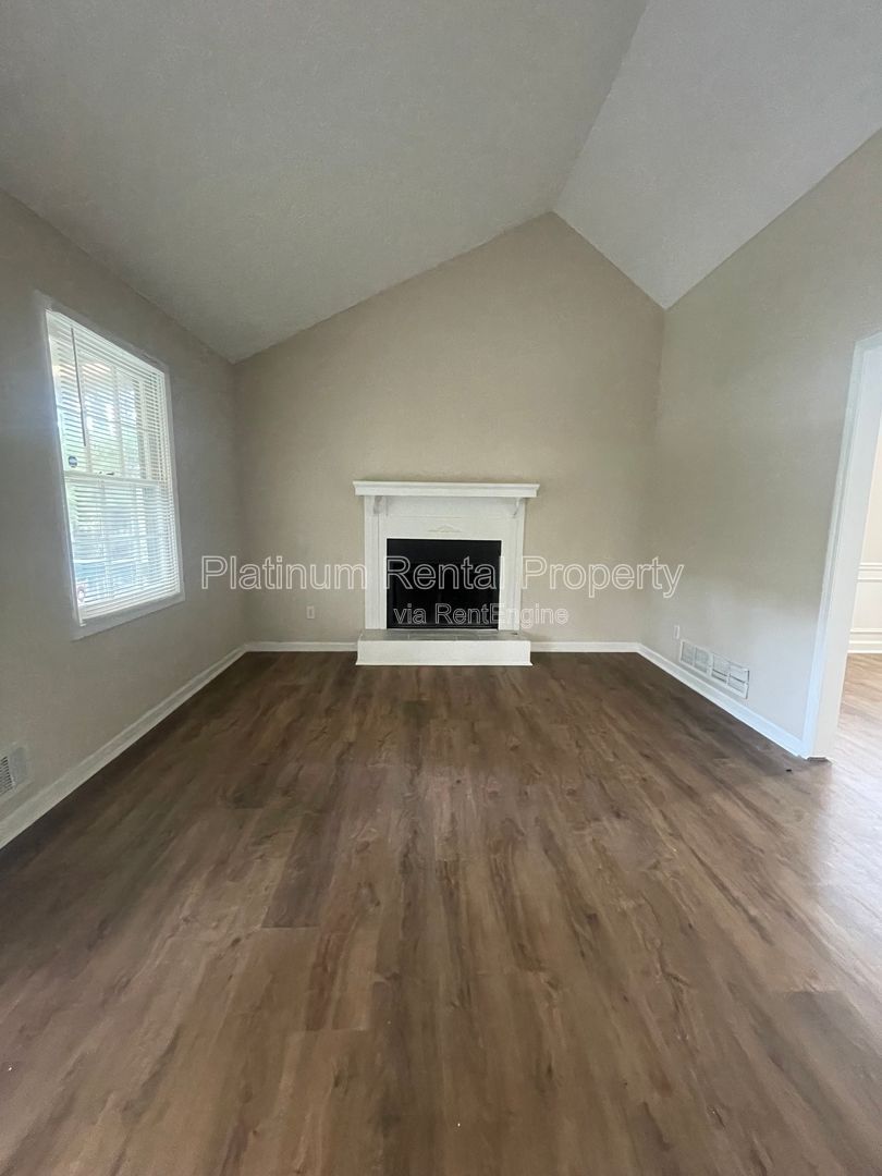 Welcome home to this charming 3 bedroom property for rent in Suwanee by Platinum Property Management Services, Inc. property image