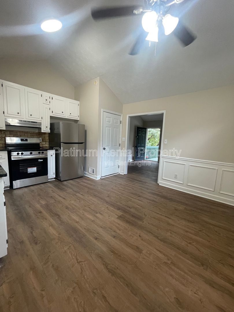 Welcome home to this charming 3 bedroom property for rent in Suwanee by Platinum Property Management Services, Inc. property image