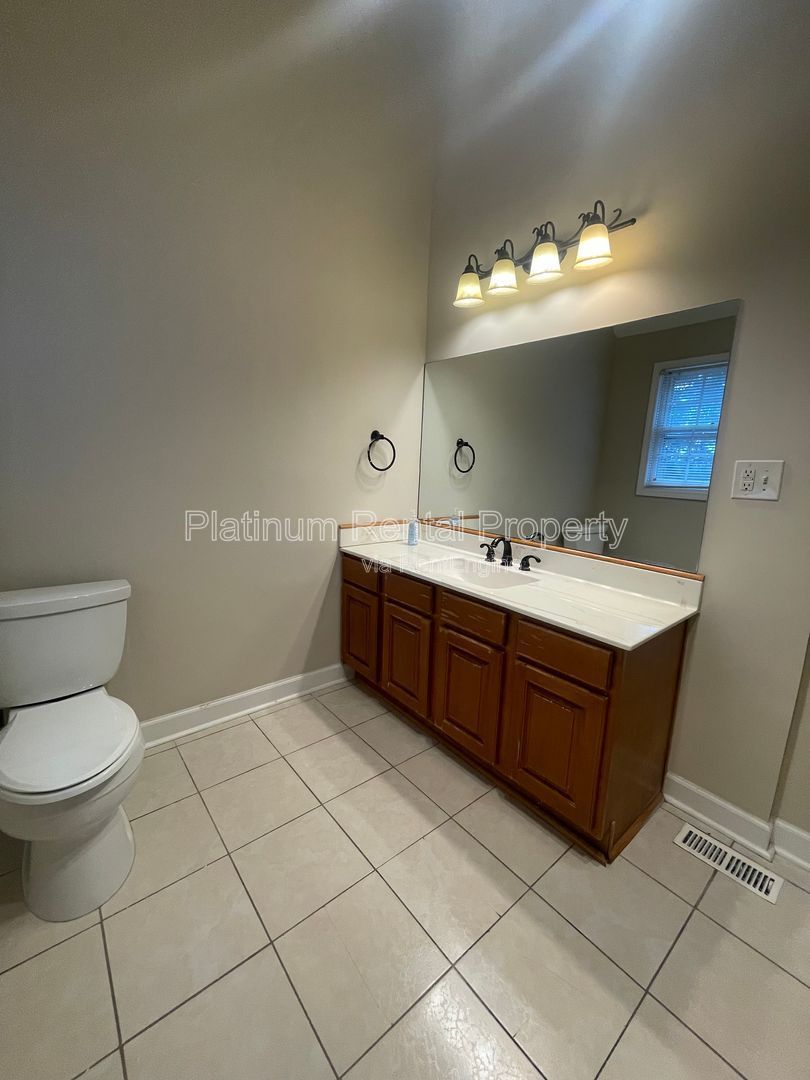 Welcome home to this charming 3 bedroom property for rent in Suwanee by Platinum Property Management Services, Inc. property image