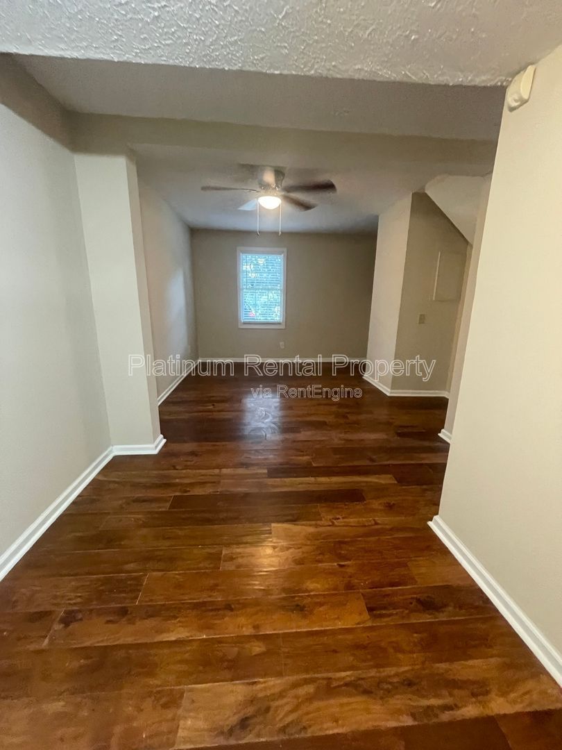 Welcome home to this charming 3 bedroom property for rent in Suwanee by Platinum Property Management Services, Inc. property image