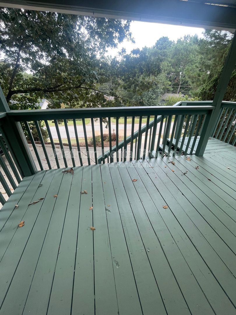 Welcome home to this charming 3 bedroom property for rent in Suwanee by Platinum Property Management Services, Inc. property image