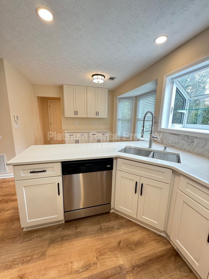 Beautiful UPDATED 3 bedroom home in Lawrenceville by Platinum Property Management Services, Inc. property image