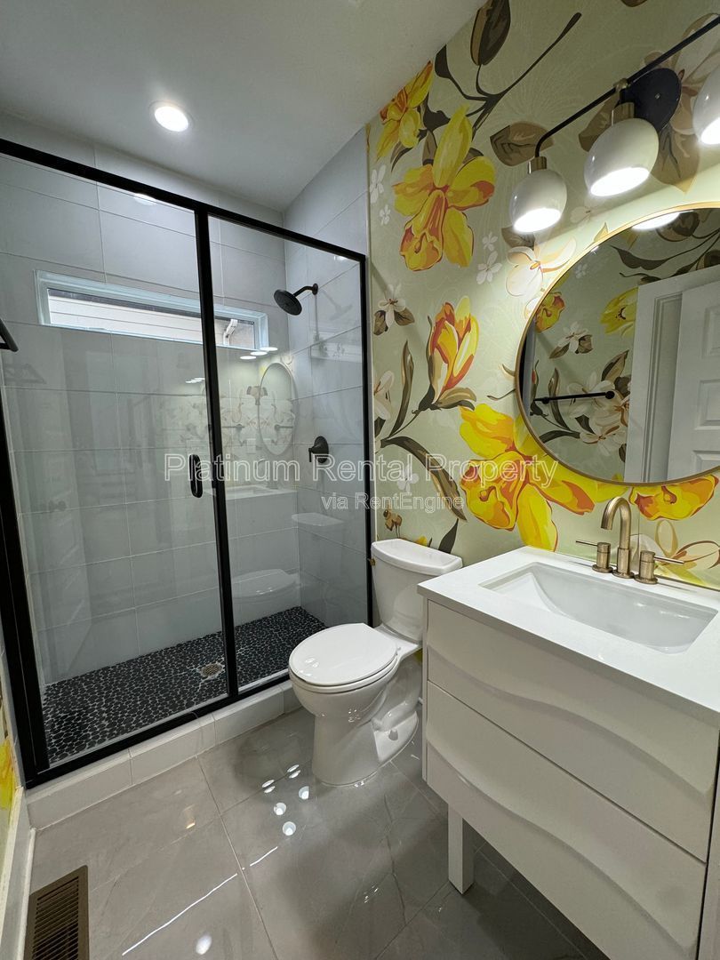 Spectacular Better-Than-New Modern 4 bedroom house in prime In-Town Atlanta location by Platinum Property Management, Services, Inc. property image