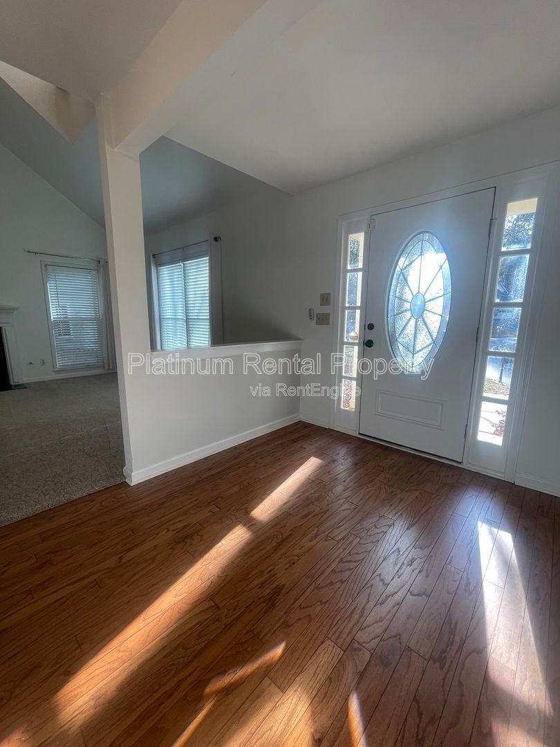 Location, location, location!  Gorgeous 3 bedroom home in desirable Roswell community by Platinum Property Management Services, Inc. property image