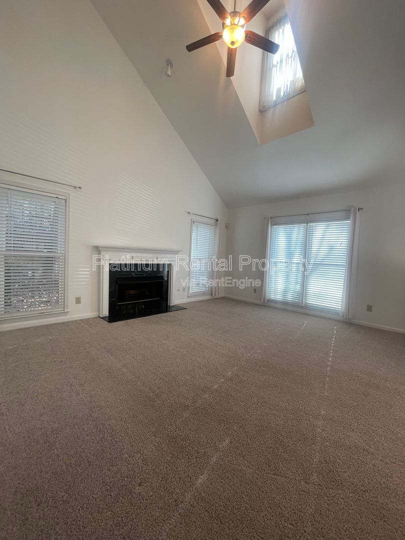 Location, location, location!  Gorgeous 3 bedroom home in desirable Roswell community by Platinum Property Management Services, Inc. property image