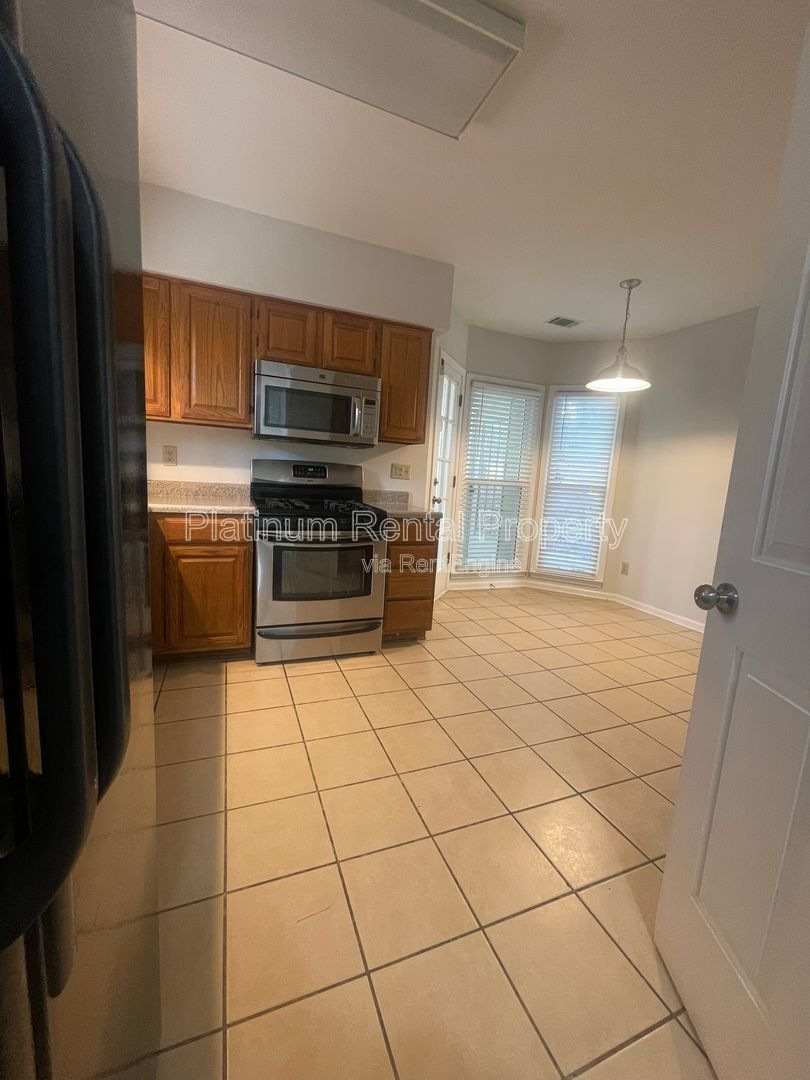 Location, location, location!  Gorgeous 3 bedroom home in desirable Roswell community by Platinum Property Management Services, Inc. property image