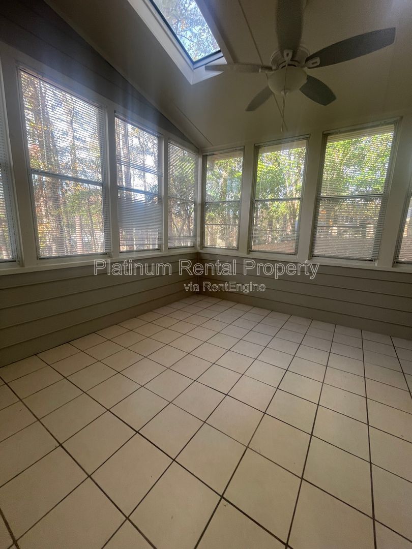 Location, location, location!  Gorgeous 3 bedroom home in desirable Roswell community by Platinum Property Management Services, Inc. property image