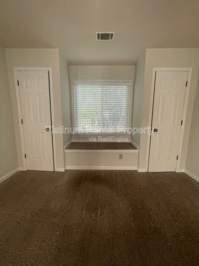 Location, location, location!  Gorgeous 3 bedroom home in desirable Roswell community by Platinum Property Management Services, Inc. property image