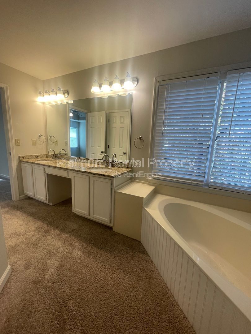 Location, location, location!  Gorgeous 3 bedroom home in desirable Roswell community by Platinum Property Management Services, Inc. property image