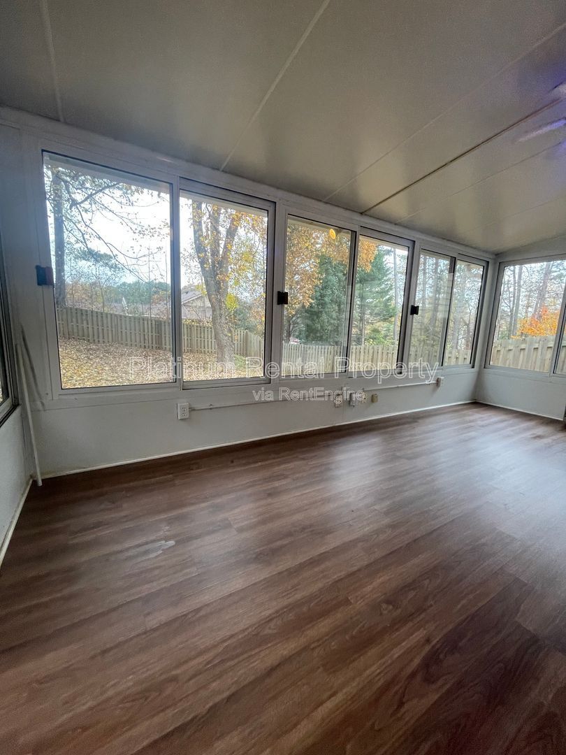 Location, Location, Location! This beautiful and well maintained three-bedroom townhome in convenient Peachtree Corners location is brought to you by Platinum Property Management Services, Inc. property image