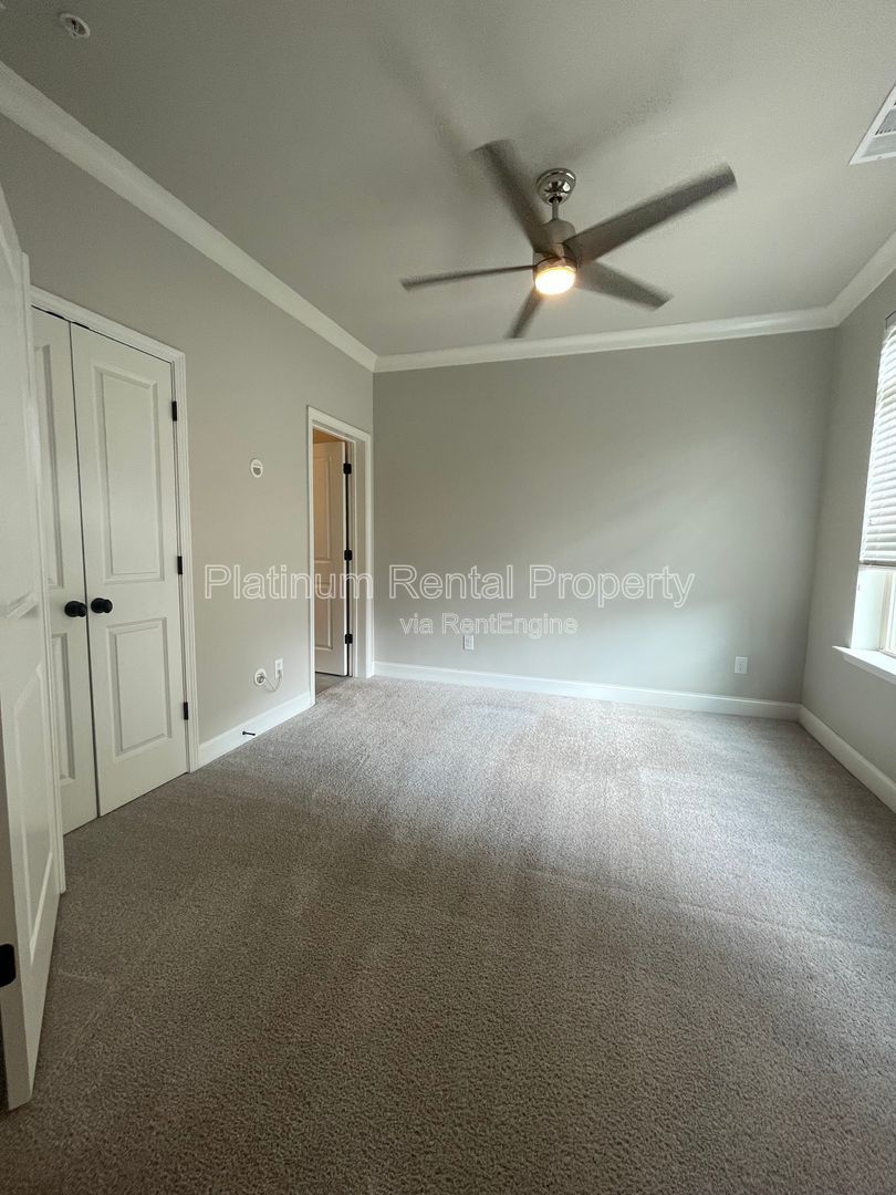 Fabulous, three-bedroom townhome in prime Smyrna/Vinings location by Platinum Property Management Services, Inc. property image