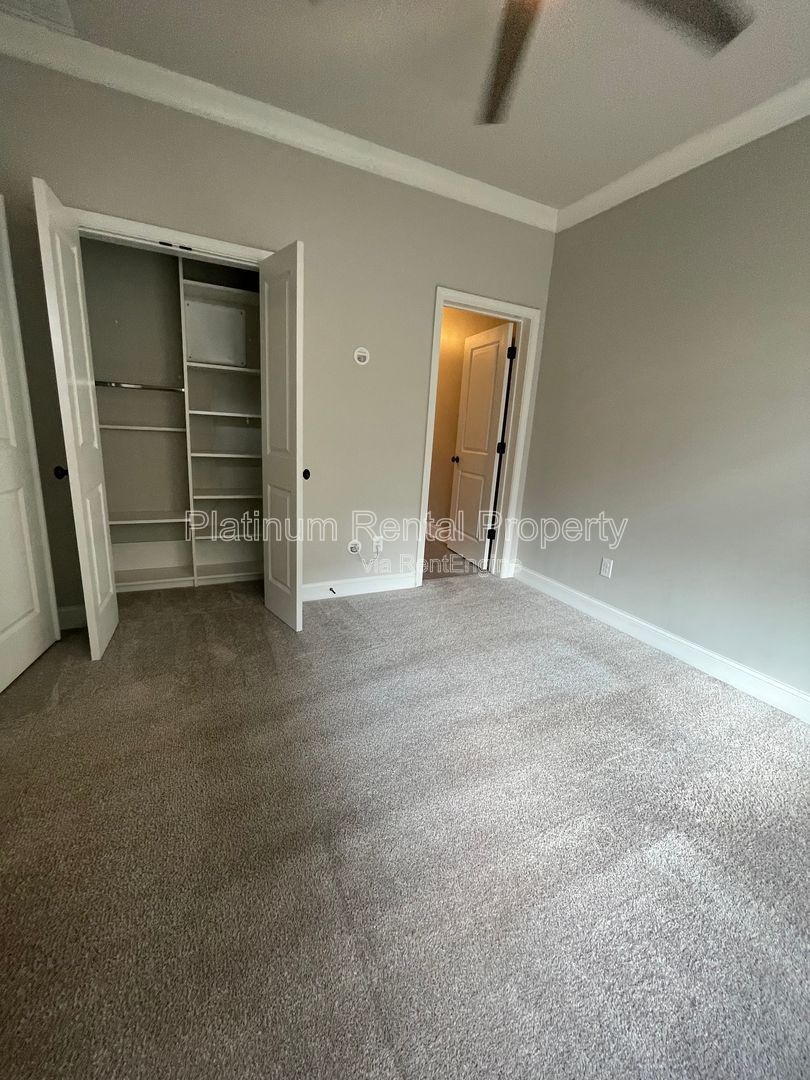 Fabulous, three-bedroom townhome in prime Smyrna/Vinings location by Platinum Property Management Services, Inc. property image