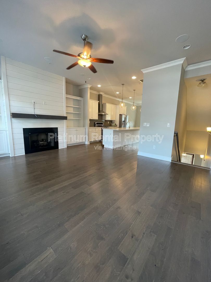 Fabulous, three-bedroom townhome in prime Smyrna/Vinings location by Platinum Property Management Services, Inc. property image