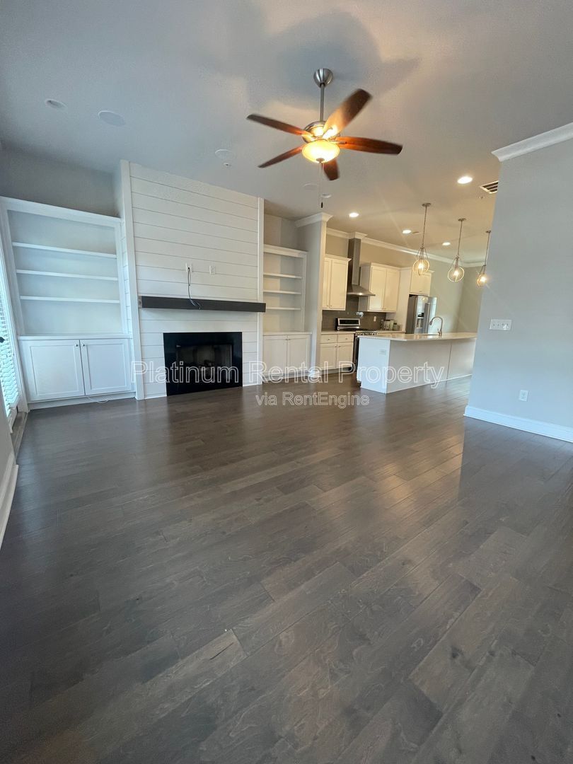 Fabulous, three-bedroom townhome in prime Smyrna/Vinings location by Platinum Property Management Services, Inc. property image