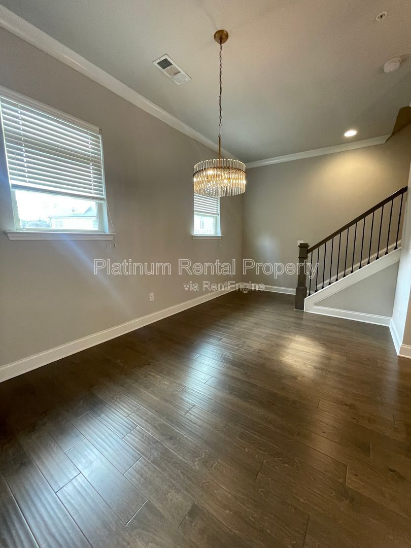 Fabulous, three-bedroom townhome in prime Smyrna/Vinings location by Platinum Property Management Services, Inc. property image