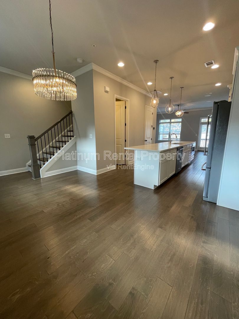 Fabulous, three-bedroom townhome in prime Smyrna/Vinings location by Platinum Property Management Services, Inc. property image