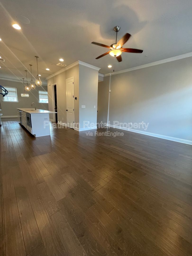 Fabulous, three-bedroom townhome in prime Smyrna/Vinings location by Platinum Property Management Services, Inc. property image