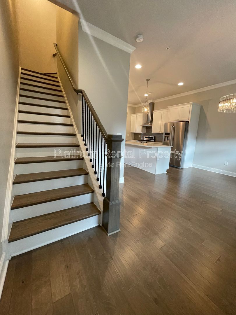 Fabulous, three-bedroom townhome in prime Smyrna/Vinings location by Platinum Property Management Services, Inc. property image