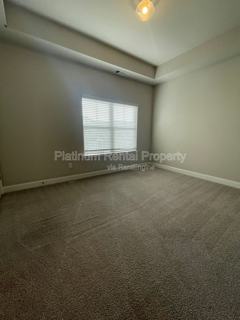 Fabulous, three-bedroom townhome in prime Smyrna/Vinings location by Platinum Property Management Services, Inc. property image