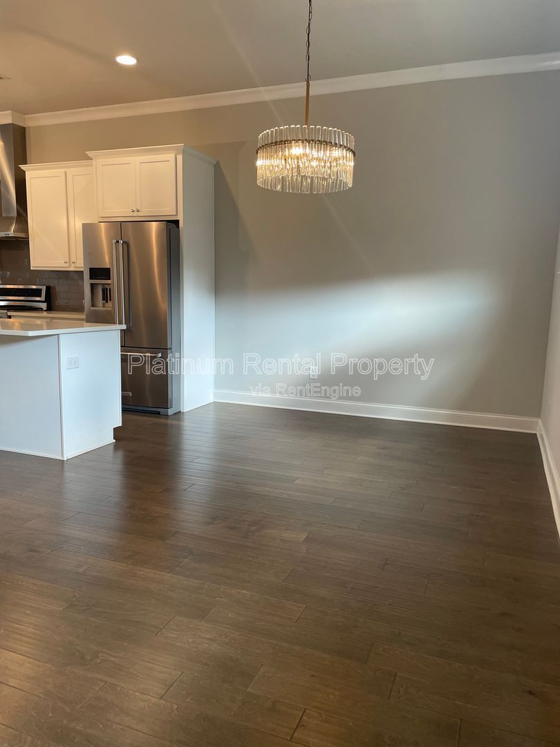 Fabulous, three-bedroom townhome in prime Smyrna/Vinings location by Platinum Property Management Services, Inc. property image