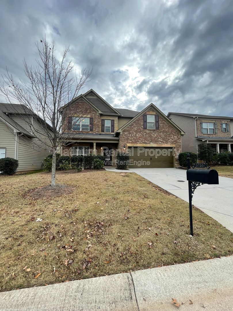 Immaculate, 5-bedroom, executive home in highly sought after Bridgetowne community by Platinum Property Management Services, Inc. property image