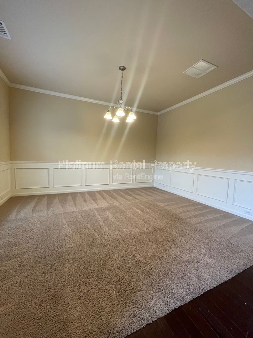 Immaculate, 5-bedroom, executive home in highly sought after Bridgetowne community by Platinum Property Management Services, Inc. property image