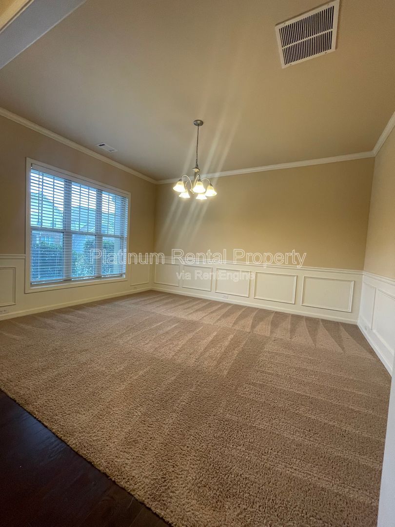 Immaculate, 5-bedroom, executive home in highly sought after Bridgetowne community by Platinum Property Management Services, Inc. property image